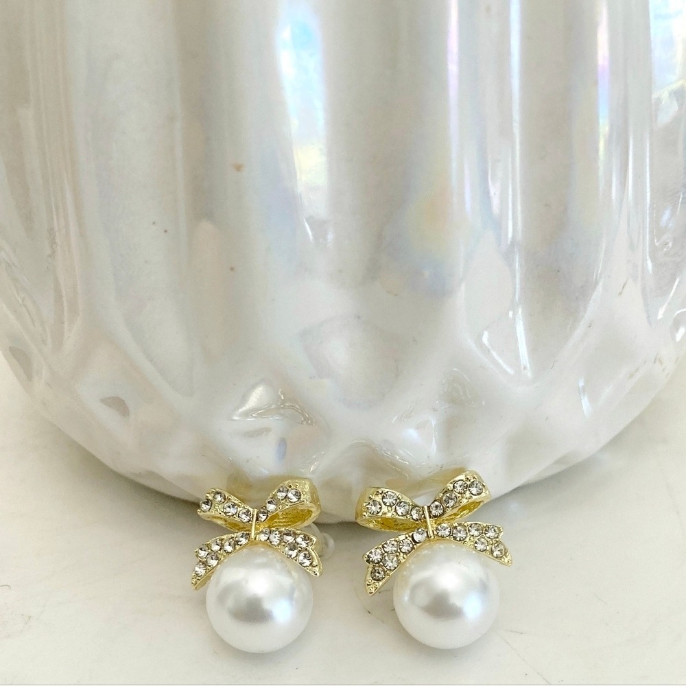 Gold Bow Stud Earrings 18K Faux Pearl Rhinestone Coquette Romantic 💖 - Picture 6 of 13